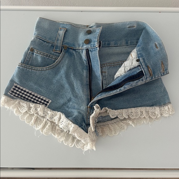 Vintage stunning Cotton Express Jean shorts size 3-4 cute ruffled shorts lace - Picture 1 of 12